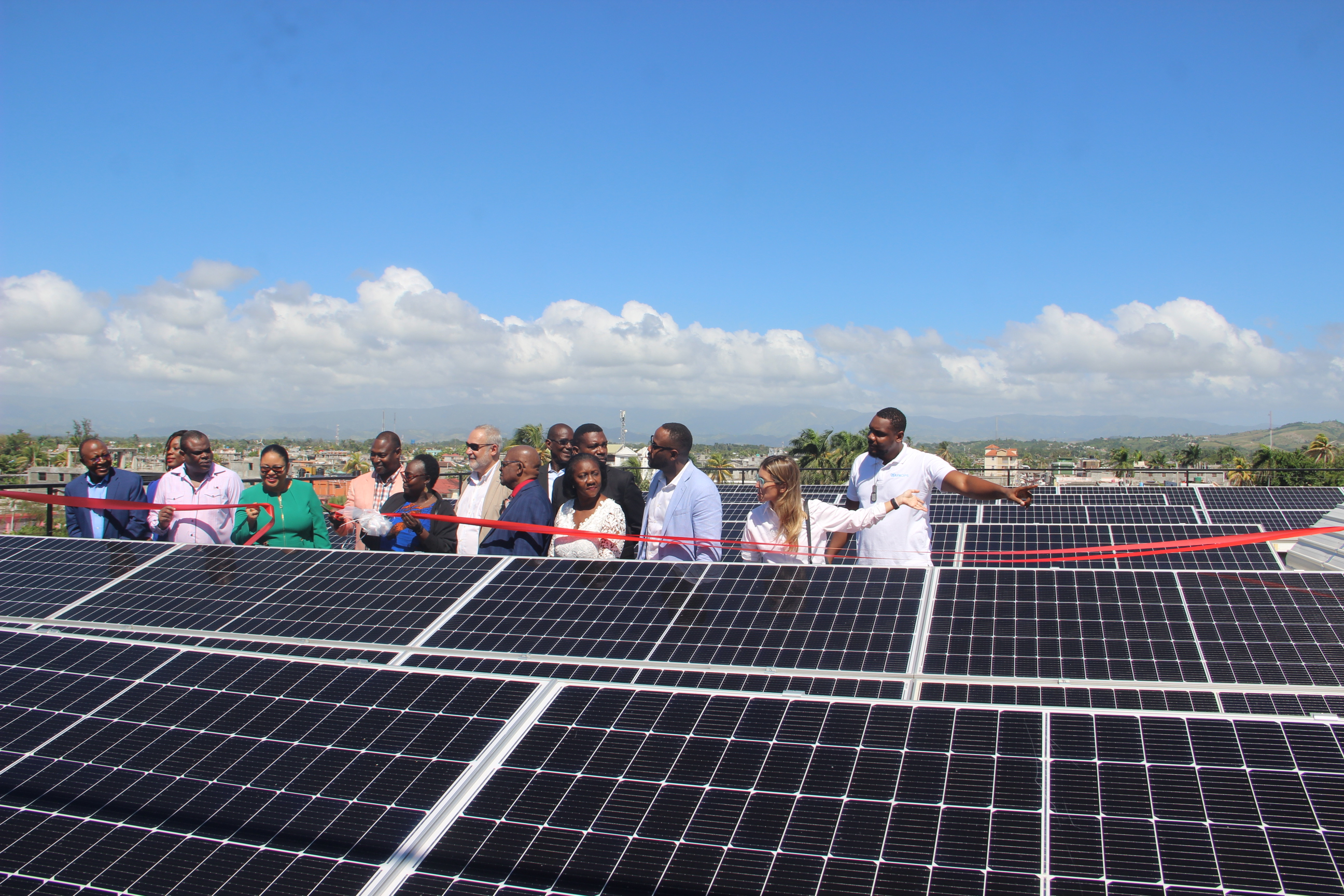 Inauguration du système d'énergie hybride de l'Hôpital Immaculé Conception de la Ville des Cayes